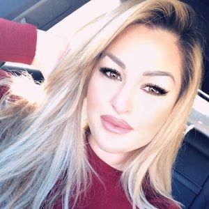 Meet your Posher, Heidi